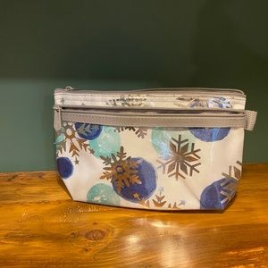 Thirty-one clear clip pouch